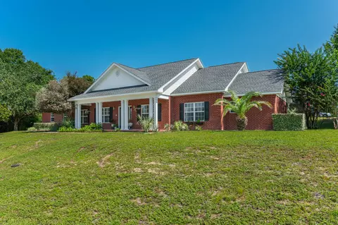 201 Seneca Trl, Crestview, FL 32536