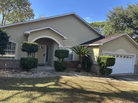 1933 Sparrow Ln, Navarre, FL 32566