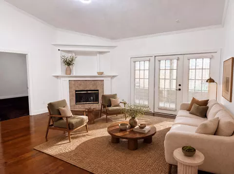 Living - 4204 Jade Loop, Destin, FL 32541 photo 2 of 5