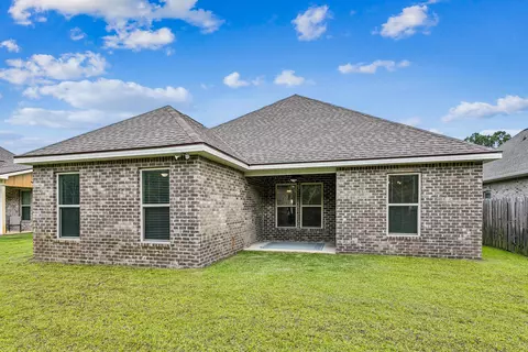 Exterior - 124 E Apollo Ave, Freeport, FL 32439 photo 4 of 9