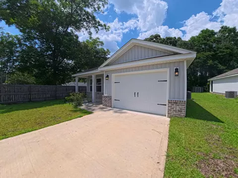 3158 Chestnut St, Crestview, FL 32539 photo 2