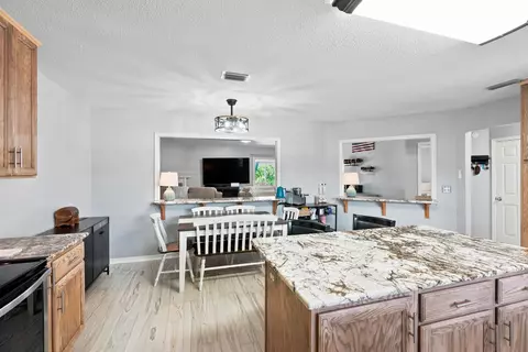 Kitchen - 4761 Connor Dr, Crestview, FL 32539 photo 3 of 4