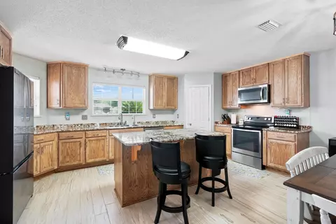 Kitchen - 4761 Connor Dr, Crestview, FL 32539 photo 1 of 4
