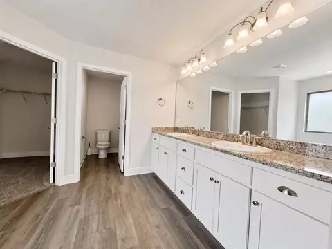 Bath - 2609 Prominence Ln, Crestview, FL 32536 photo 2 of 2