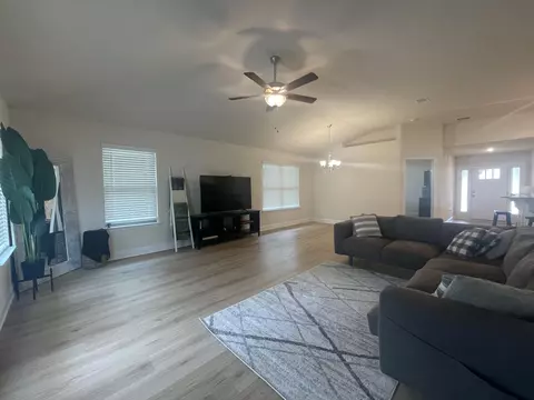Living - 124 Ridgeway Cir, Crestview, FL 32536 photo 1 of 1
