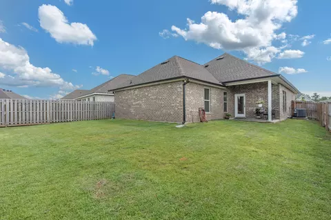 Exterior - 160 Hydrangea Blvd, Freeport, FL 32439 photo 6 of 10
