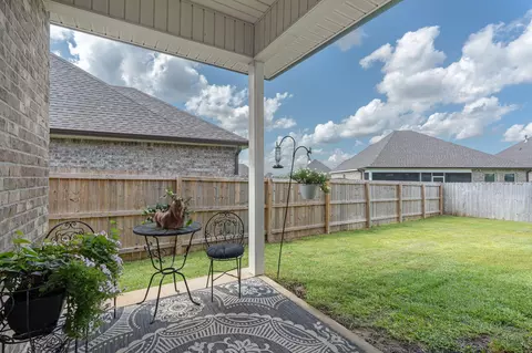 Exterior - 160 Hydrangea Blvd, Freeport, FL 32439 photo 4 of 10