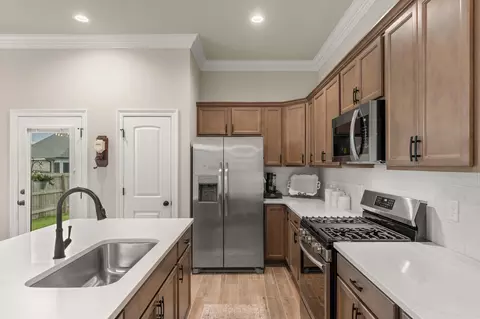 Kitchen - 160 Hydrangea Blvd, Freeport, FL 32439 photo 3 of 3