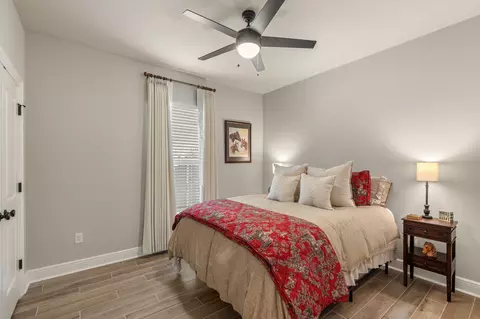 Bedroom - 160 Hydrangea Blvd, Freeport, FL 32439 photo 6 of 7