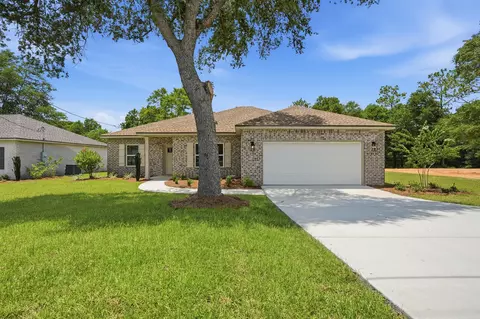 6142 Clover St, Crestview, FL 32539 photo 1