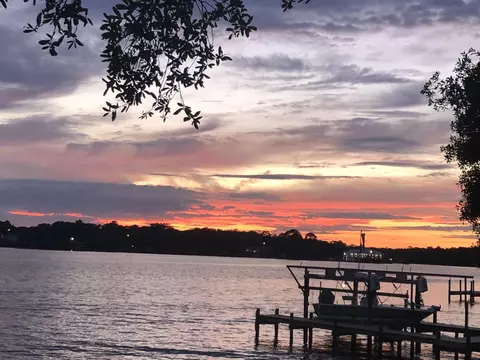 View/Area - 35 Warwick Dr, Shalimar, FL 32579 photo 2 of 10