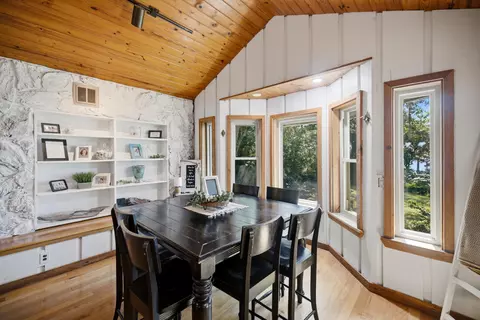 Dining - 35 Warwick Dr, Shalimar, FL 32579 photo 2 of 5