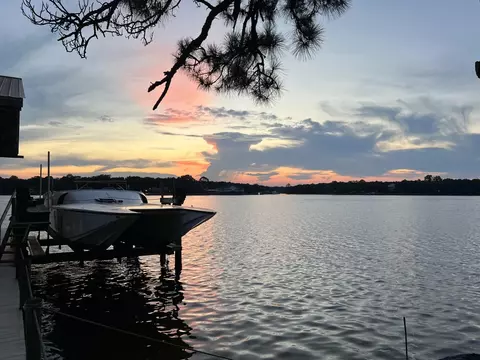View/Area - 35 Warwick Dr, Shalimar, FL 32579 photo 3 of 10