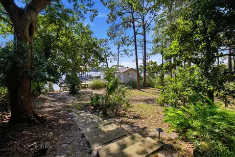 Exterior - 35 Warwick Dr, Shalimar, FL 32579 photo 16 of 16