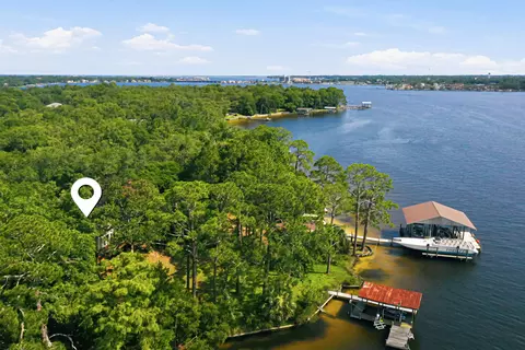 View/Area - 35 Warwick Dr, Shalimar, FL 32579 photo 8 of 10