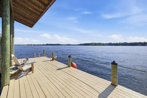 Exterior - 35 Warwick Dr, Shalimar, FL 32579 photo 11 of 16