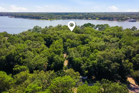 View/Area - 35 Warwick Dr, Shalimar, FL 32579 photo 9 of 10