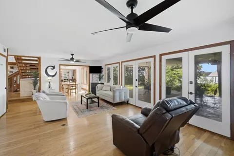 Living - 35 Warwick Dr, Shalimar, FL 32579 photo 2 of 4