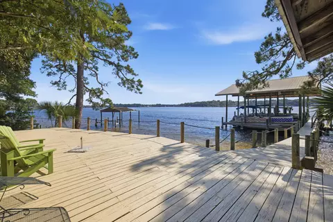 Exterior - 35 Warwick Dr, Shalimar, FL 32579 photo 6 of 16