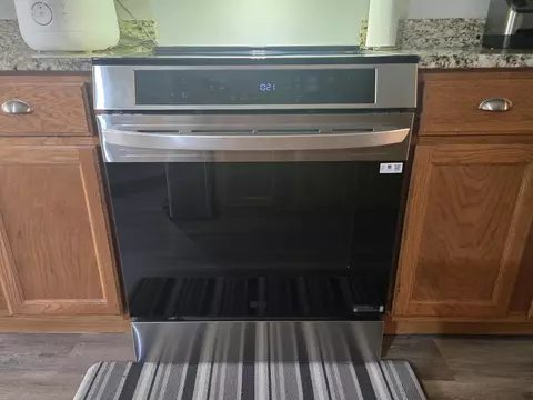 Kitchen - 2652 Paddock Cir, Crestview, FL 32536 photo 5 of 11