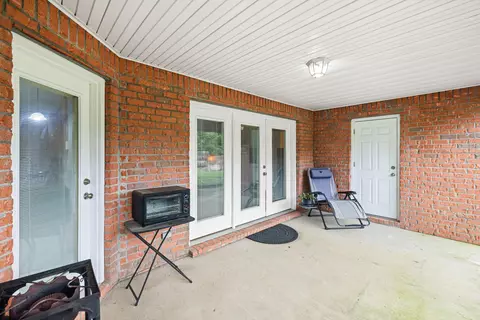 Exterior - 2652 Paddock Cir, Crestview, FL 32536 photo 12 of 24