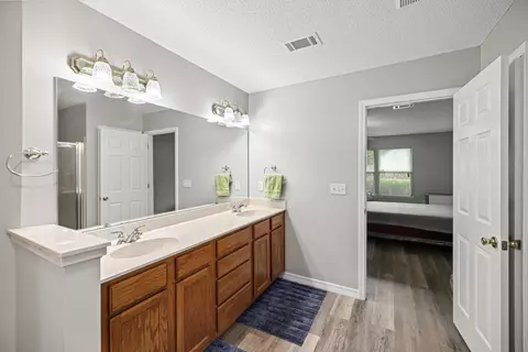 Entry Way - 2652 Paddock Cir, Crestview, FL 32536 photo 7 of 7