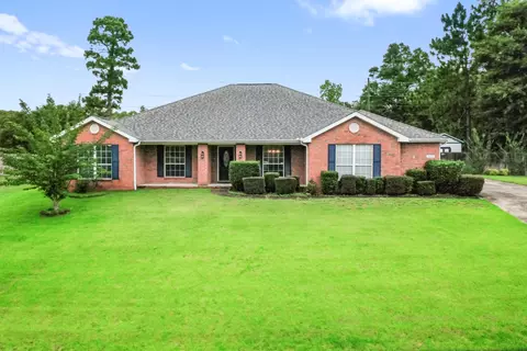 Exterior - 2652 Paddock Cir, Crestview, FL 32536 photo 16 of 24