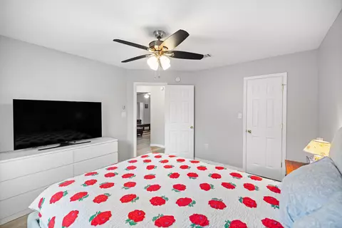 Bedroom - 2652 Paddock Cir, Crestview, FL 32536 photo 6 of 9