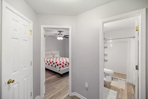 Entry Way - 2652 Paddock Cir, Crestview, FL 32536 photo 6 of 7