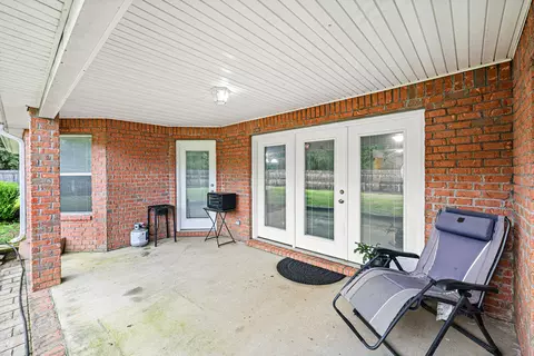Exterior - 2652 Paddock Cir, Crestview, FL 32536 photo 13 of 24