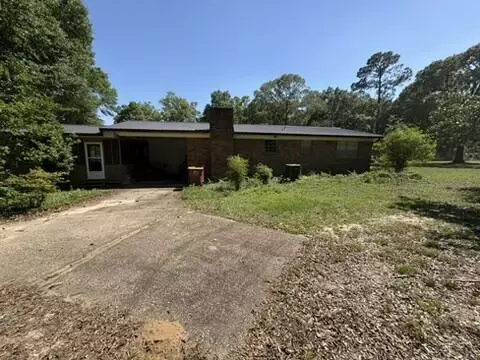 Exterior - 1540 Texas Pkwy, Crestview, FL 32536 photo 5 of 8