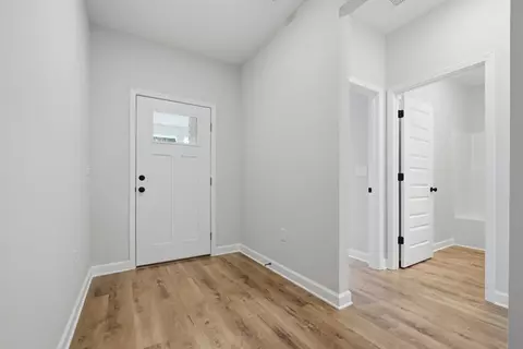 Entry Way - 2827 Blackbird Ct, Crestview, FL 32539 photo 1 of 4