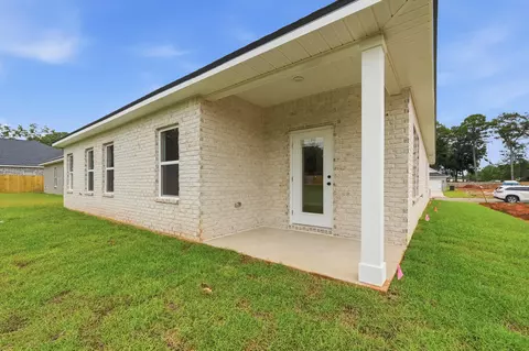 Exterior - 2827 Blackbird Ct, Crestview, FL 32539 photo 6 of 6
