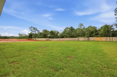 Exterior - 2827 Blackbird Ct, Crestview, FL 32539 photo 3 of 6