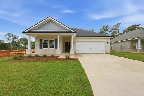 2827 Blackbird Ct, Crestview, FL 32539