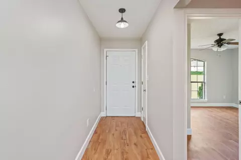 Entry Way - 315 Apple Dr, Crestview, FL 32536 photo 2 of 3