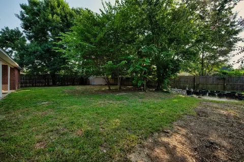 Exterior - 422 Mara Dr, Crestview, FL 32536 photo 3 of 4