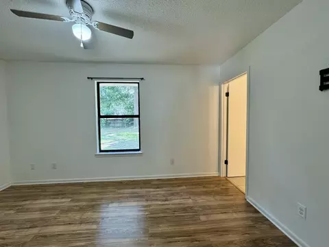 556 Lee Ave, Crestview, FL 32539 photo 12