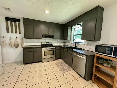 556 Lee Ave, Crestview, FL 32539 photo 17