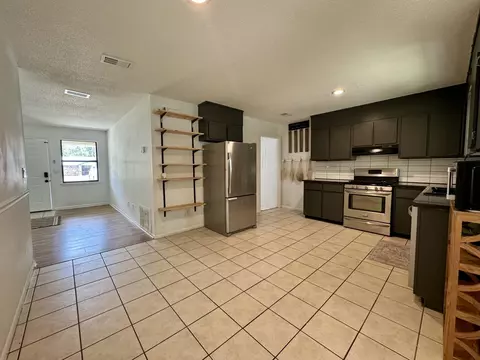 556 Lee Ave, Crestview, FL 32539 photo 16