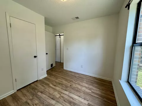 556 Lee Ave, Crestview, FL 32539 photo 10