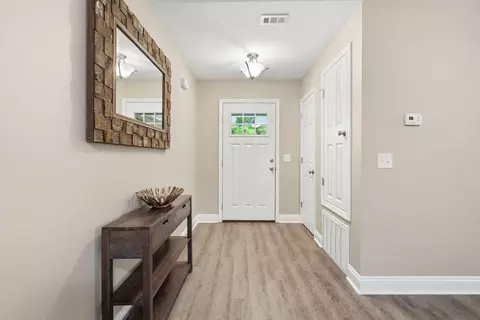 Entry Way - 3172 Main St, Crestview, FL 32539 photo 2 of 3