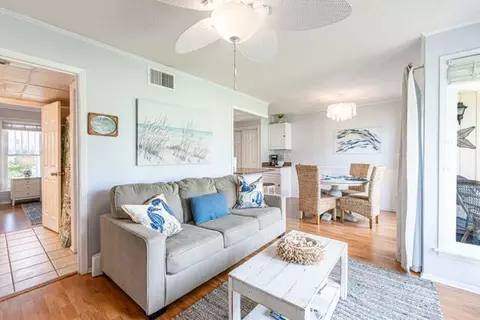 775 Gulf Shore Dr #1038, Destin, FL 32541
