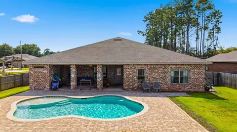 2590 Lovewood Dr, Navarre, FL 32566
