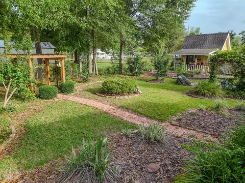 Exterior - 768 3rd St, Chipley, FL 32428 photo 7 of 15