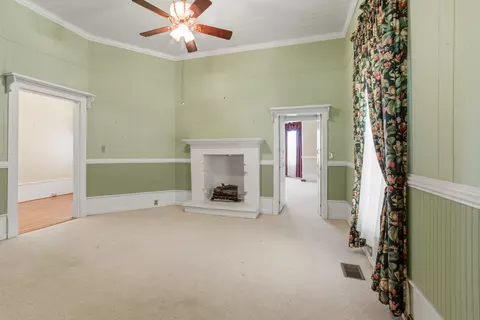 Living - 768 3rd St, Chipley, FL 32428 photo 5 of 7