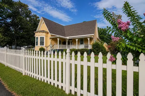 Exterior - 768 3rd St, Chipley, FL 32428 photo 9 of 15