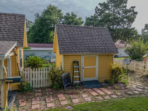 Exterior - 768 3rd St, Chipley, FL 32428 photo 8 of 15
