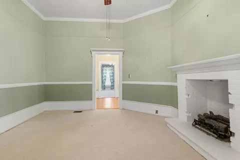 Living - 768 3rd St, Chipley, FL 32428 photo 6 of 7