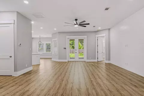 258 W Bayou Forest Dr, Freeport, FL 32439 photo 5